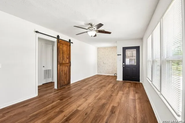 714 ORANGE ST Jourdanton, TX 78026