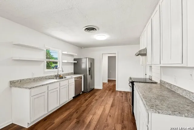 714 ORANGE ST Jourdanton, TX 78026