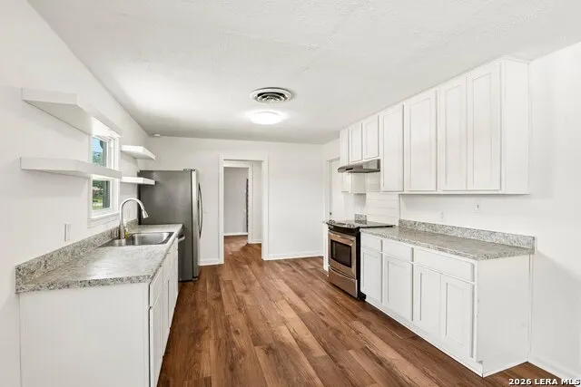 714 ORANGE ST Jourdanton, TX 78026