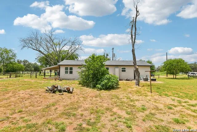 714 ORANGE ST Jourdanton, TX 78026