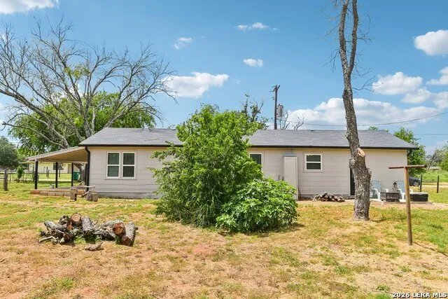 714 ORANGE ST Jourdanton, TX 78026