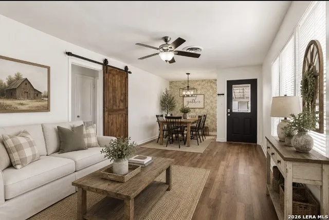714 ORANGE ST Jourdanton, TX 78026