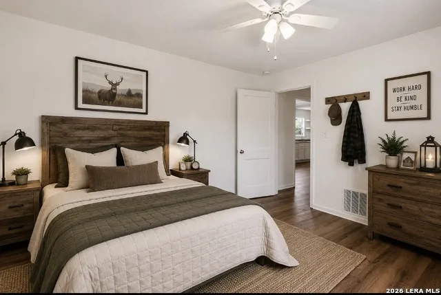 714 ORANGE ST Jourdanton, TX 78026