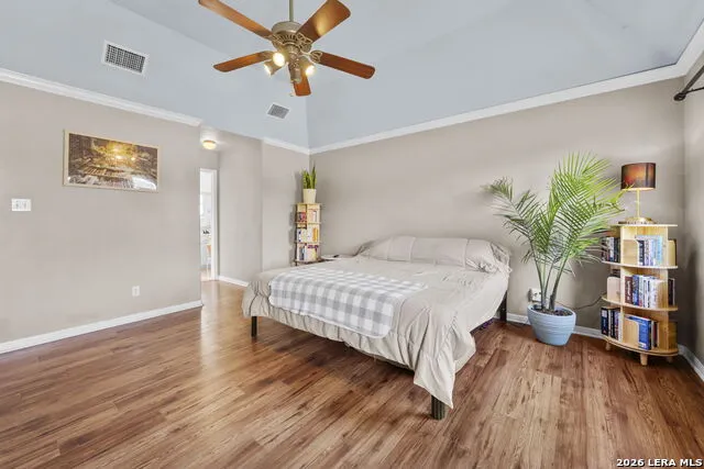 296 SPRING RIVER DR Martindale, TX 78655