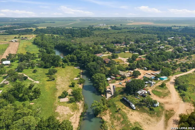 296 SPRING RIVER DR Martindale, TX 78655