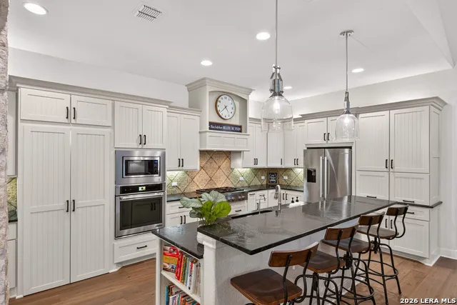 555 Curvatura New Braunfels, TX 78132