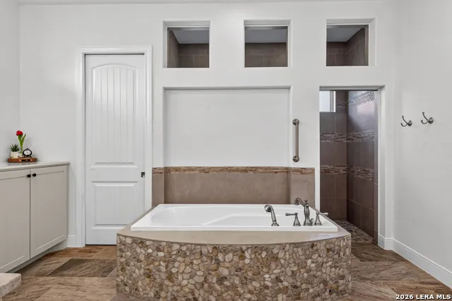 555 Curvatura New Braunfels, TX 78132