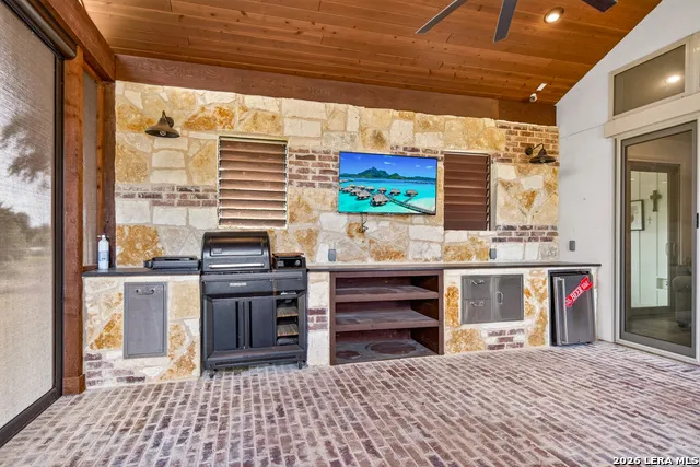 555 Curvatura New Braunfels, TX 78132