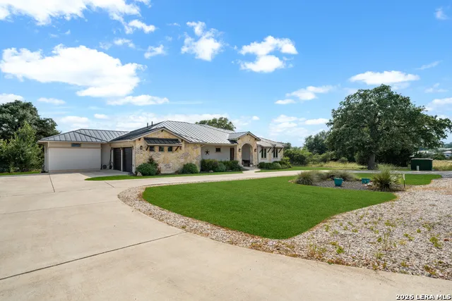 555 Curvatura New Braunfels, TX 78132