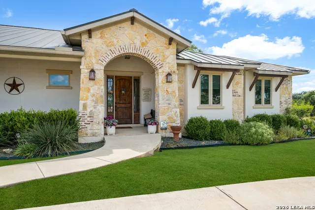 555 Curvatura New Braunfels, TX 78132