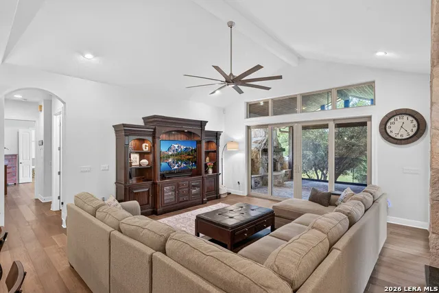 555 Curvatura New Braunfels, TX 78132