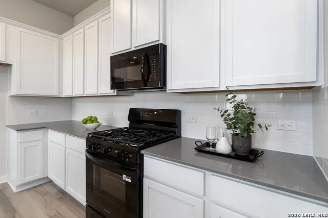 2941 LECLERC RD Converse, TX 78109