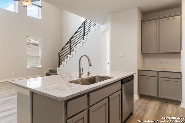 5811 CARRIER RDG San Antonio, TX 78253