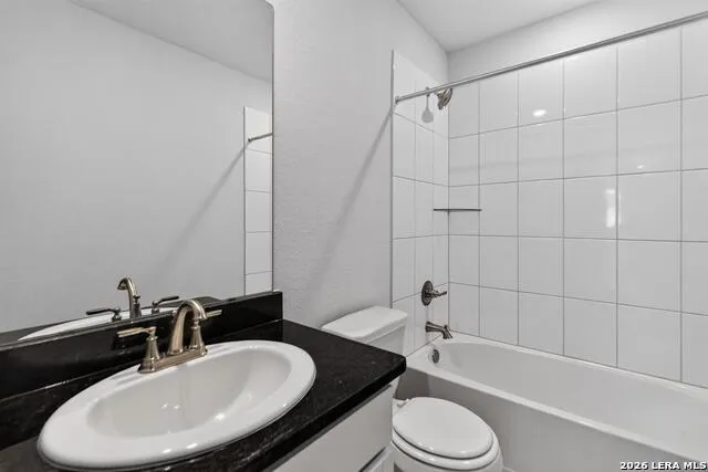 16507 Sweet Cicely Elmendorf, TX 78112