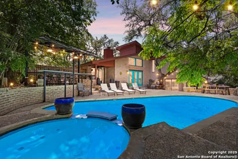 3511 HUNTERS CIR