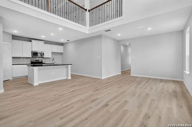 16411 GINGER XING Elmendorf, TX 78112