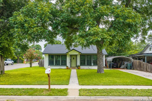 348 MULBERRY ST Uvalde, TX 78801