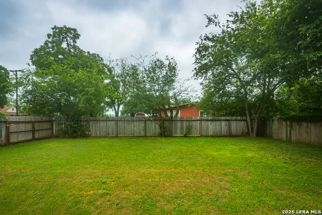348 MULBERRY ST Uvalde, TX 78801