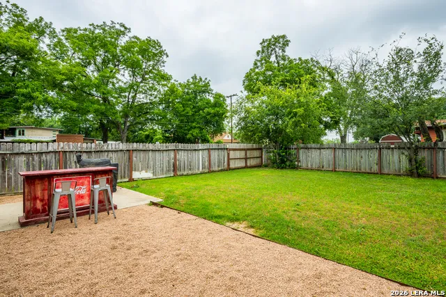 348 MULBERRY ST Uvalde, TX 78801