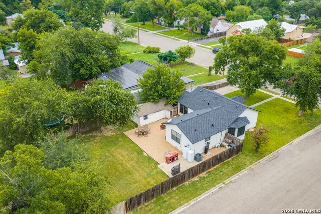 348 MULBERRY ST Uvalde, TX 78801