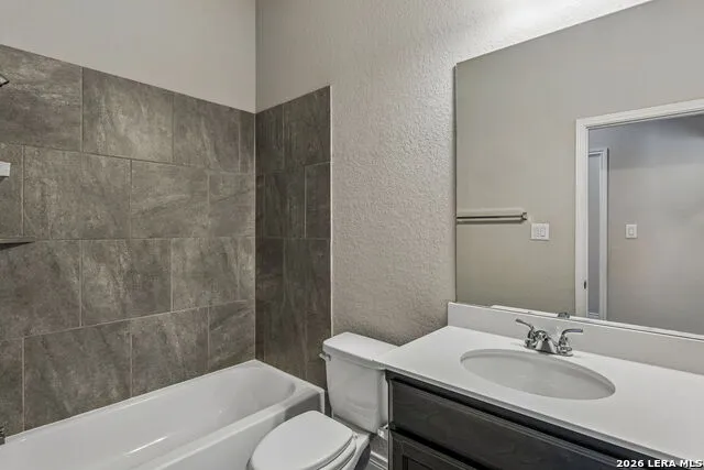 1937 FIELD BRK Seguin, TX 78155