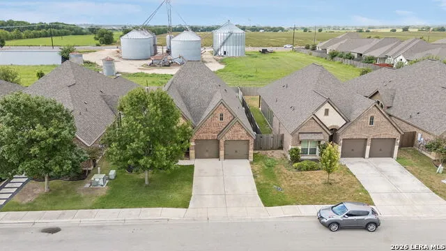 1937 FIELD BRK Seguin, TX 78155