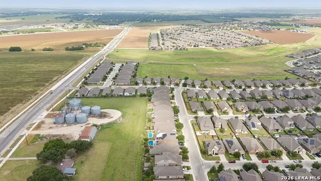 1937 FIELD BRK Seguin, TX 78155