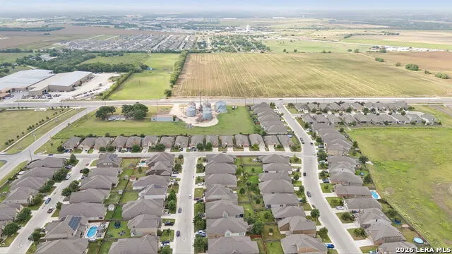 1937 FIELD BRK Seguin, TX 78155
