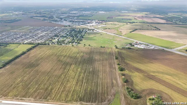 1937 FIELD BRK Seguin, TX 78155