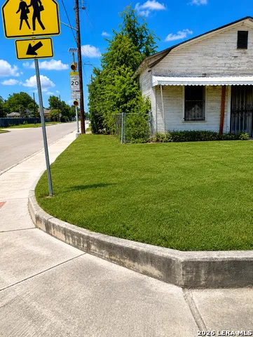 1155 MORALES ST San Antonio, TX 78207
