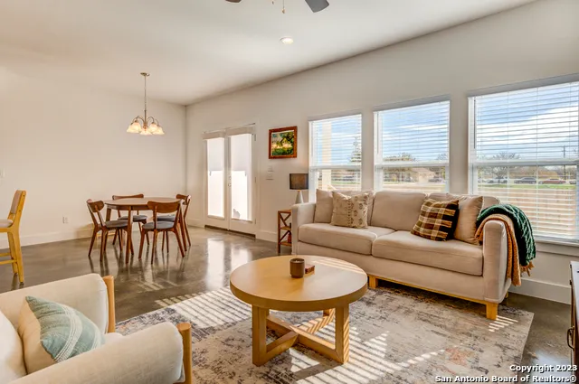 240 SAPPHIRE #402 New Braunfels, TX 78130