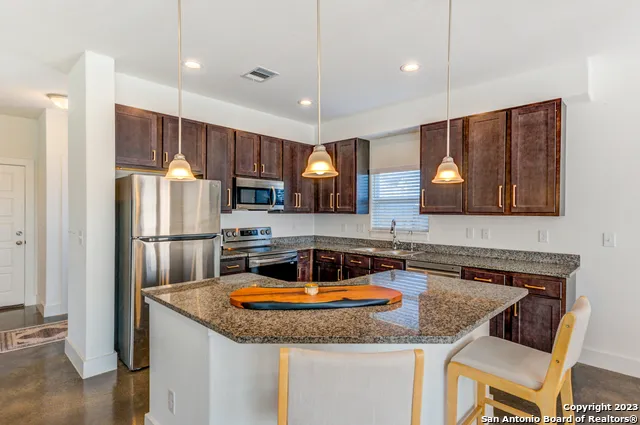 240 SAPPHIRE #402 New Braunfels, TX 78130