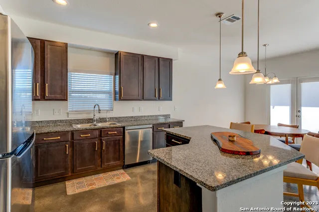 240 SAPPHIRE #402 New Braunfels, TX 78130