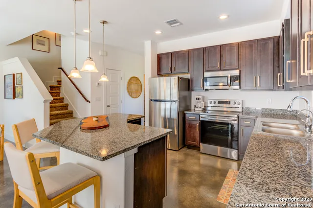 240 SAPPHIRE #402 New Braunfels, TX 78130