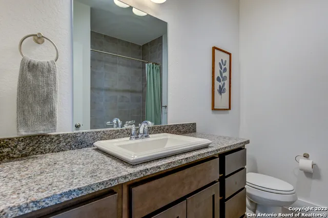 240 SAPPHIRE #402 New Braunfels, TX 78130