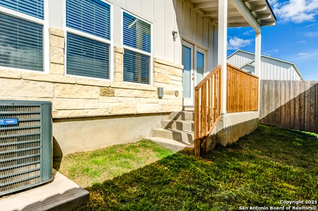 240 SAPPHIRE #402 New Braunfels, TX 78130