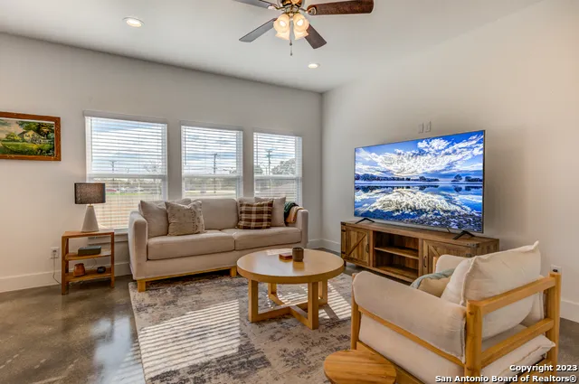 240 SAPPHIRE #402 New Braunfels, TX 78130