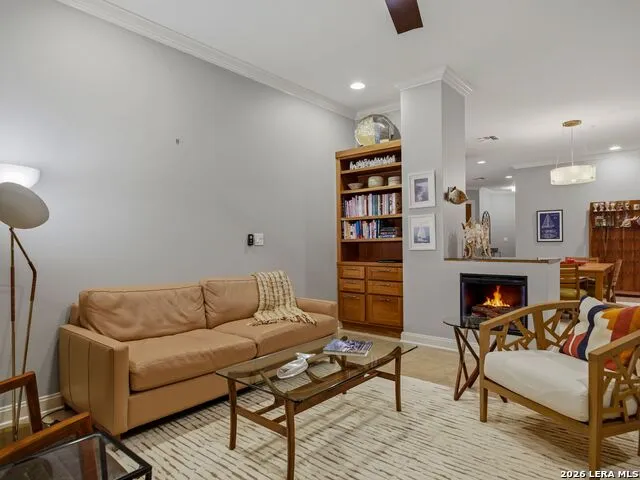 230 Dwyer Avenue #904 San Antonio, TX 78204