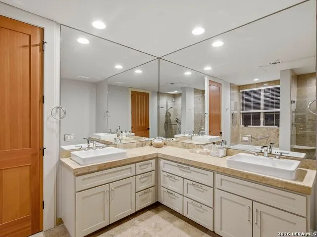 230 Dwyer Avenue #904 San Antonio, TX 78204