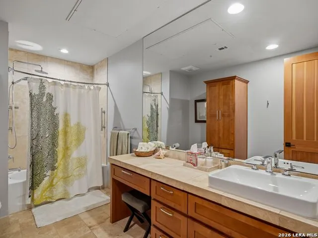 230 Dwyer Avenue #904 San Antonio, TX 78204
