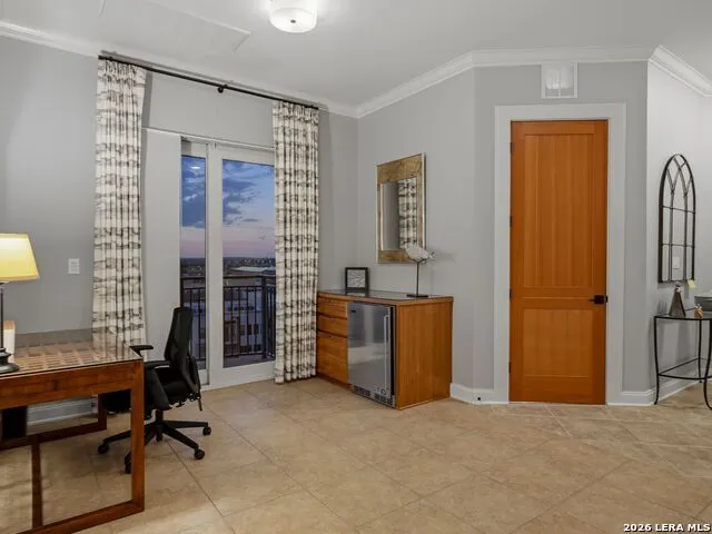 230 Dwyer Avenue #904 San Antonio, TX 78204
