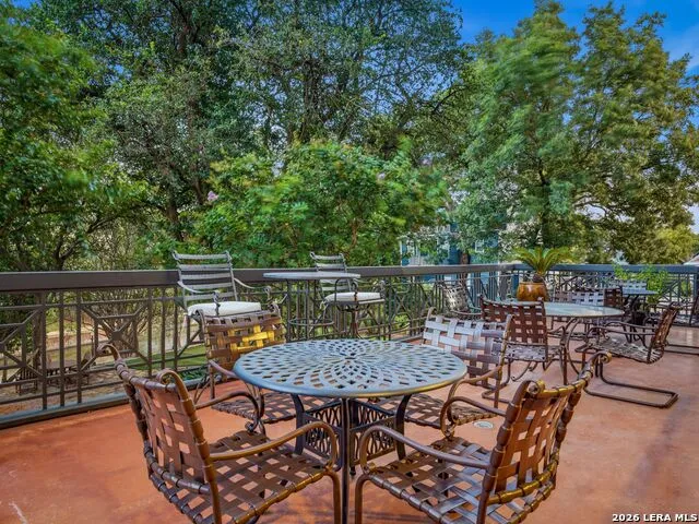 230 Dwyer Avenue #904 San Antonio, TX 78204