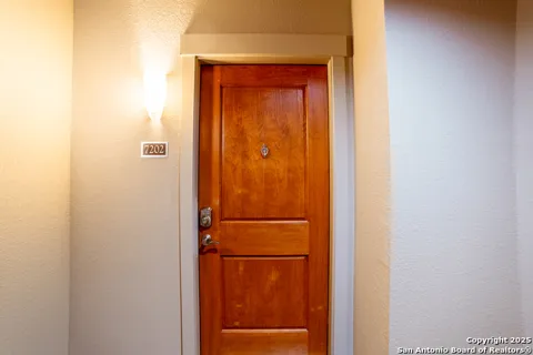 7342 Oak Manor #7202