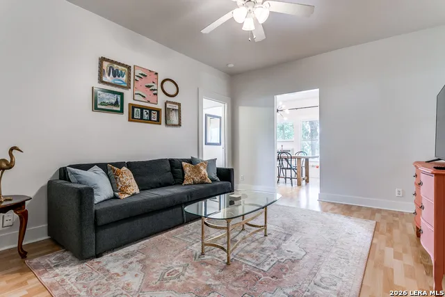 277 Post Ave San Antonio, TX 78215