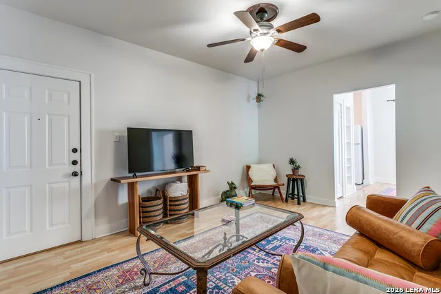 277 Post Ave San Antonio, TX 78215