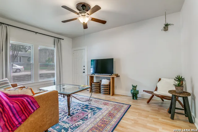 277 Post Ave San Antonio, TX 78215