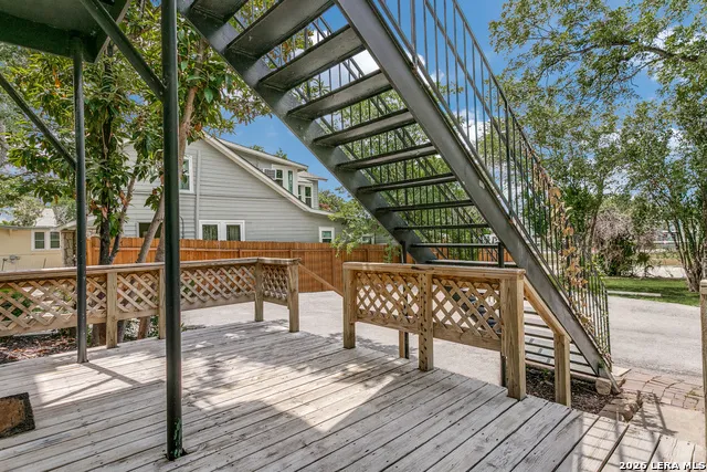 277 Post Ave San Antonio, TX 78215