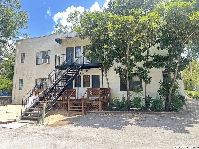 277 Post Ave San Antonio, TX 78215
