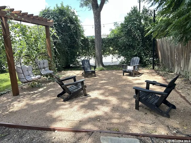 277 Post Ave San Antonio, TX 78215