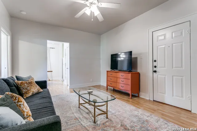 277 Post Ave San Antonio, TX 78215